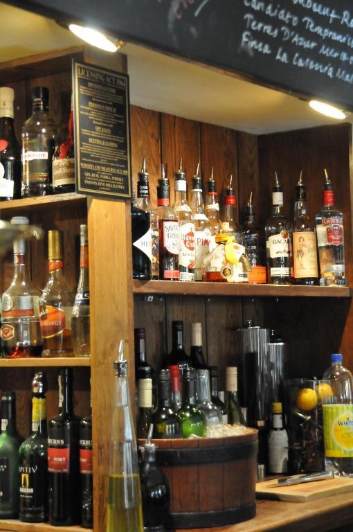 The Red Lion Inn Babcary Экстерьер фото