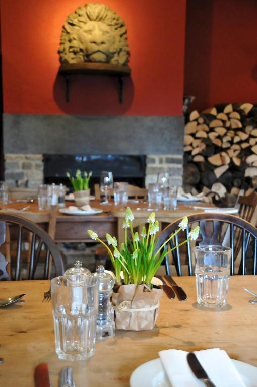 The Red Lion Inn Babcary Экстерьер фото
