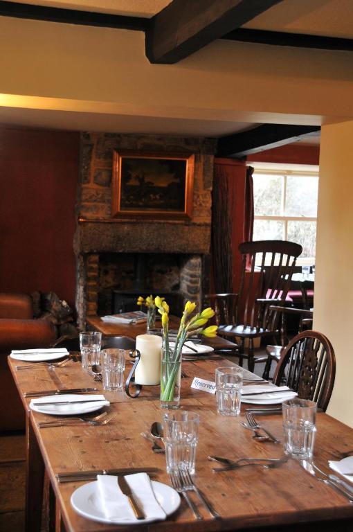 The Red Lion Inn Babcary Экстерьер фото