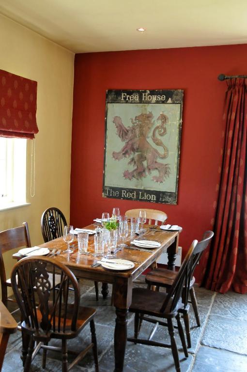 The Red Lion Inn Babcary Экстерьер фото