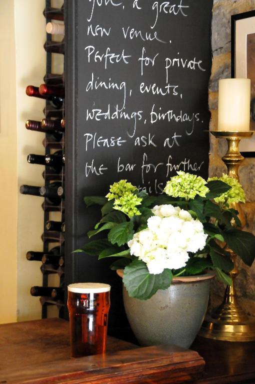 The Red Lion Inn Babcary Экстерьер фото